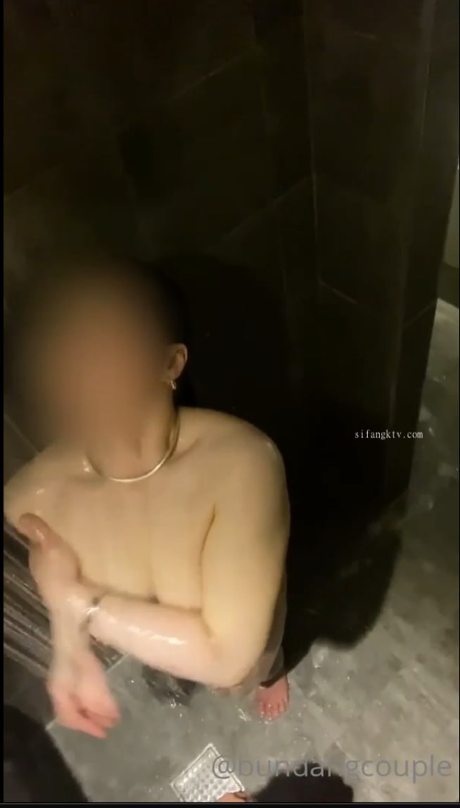 黑丝高跟小姐姐大长腿大胸